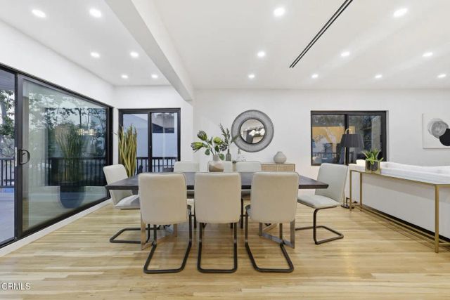 2001 Kenilworth Avenue, Los Angeles, CA 90039