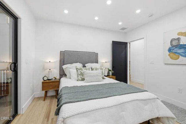 2001 Kenilworth Avenue, Los Angeles, CA 90039