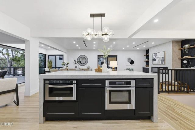 2001 Kenilworth Avenue, Los Angeles, CA 90039