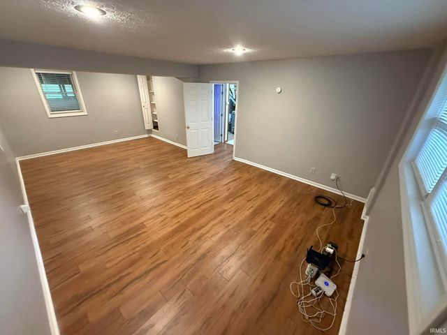 906 S Rolling Rock Drive, Bloomington, IN 47403
