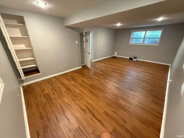906 S Rolling Rock Drive, Bloomington, IN 47403