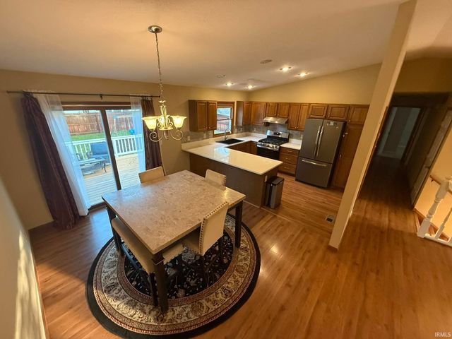 906 S Rolling Rock Drive, Bloomington, IN 47403