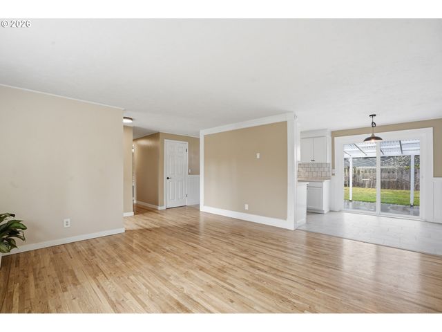 12306 Se 1ST St, Vancouver, WA 98660