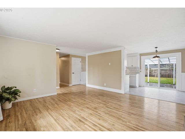 12306 Se 1ST St, Vancouver, WA 98660