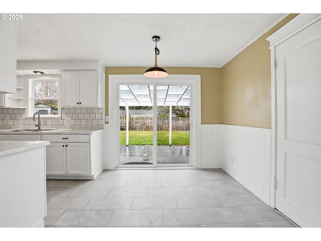 12306 Se 1ST St, Vancouver, WA 98660