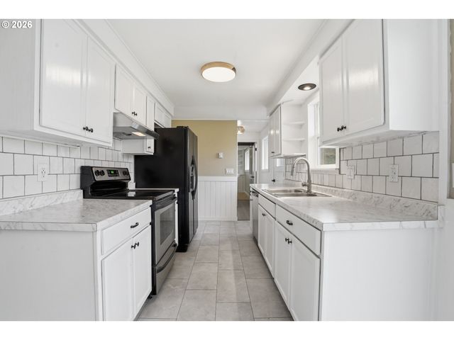 12306 Se 1ST St, Vancouver, WA 98660