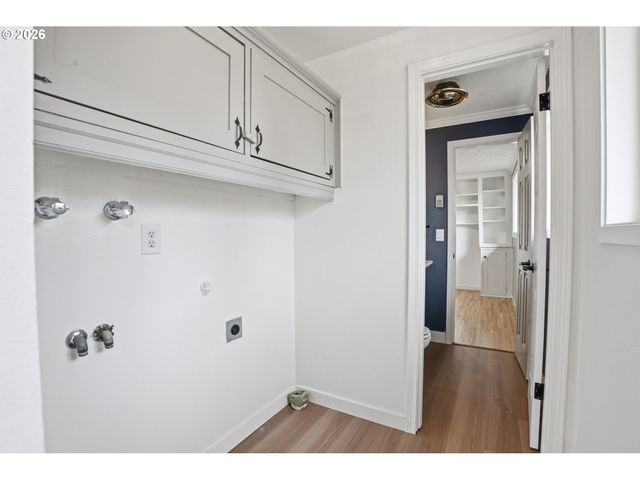 12306 Se 1ST St, Vancouver, WA 98660