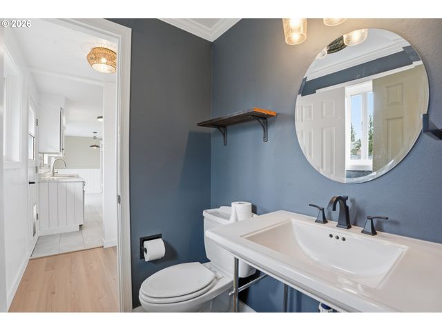 12306 Se 1ST St, Vancouver, WA 98660