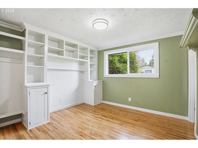 12306 Se 1ST St, Vancouver, WA 98660