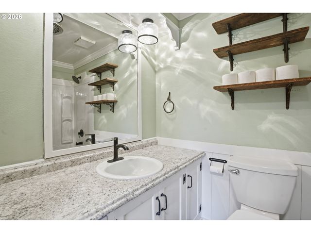 12306 Se 1ST St, Vancouver, WA 98660