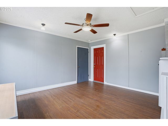 12306 Se 1ST St, Vancouver, WA 98660