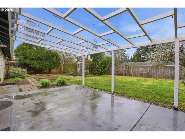 12306 Se 1ST St, Vancouver, WA 98660