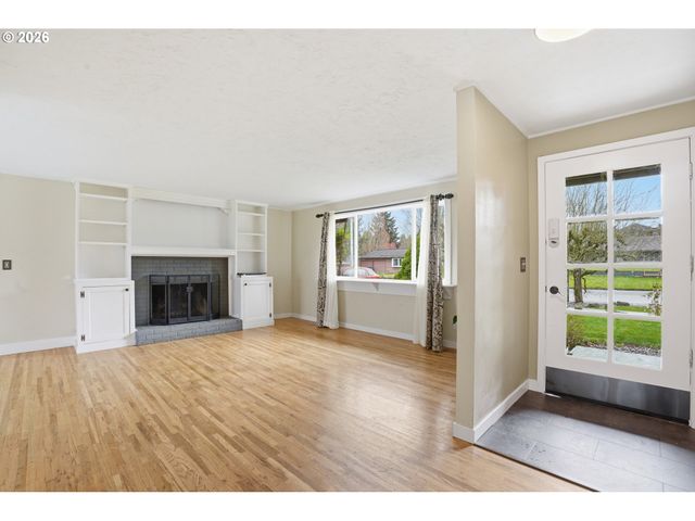 12306 Se 1ST St, Vancouver, WA 98660