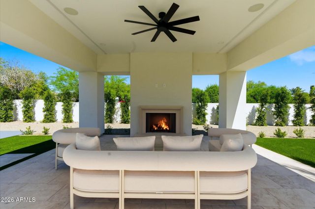 6821 E VALLEY VISTA Lane, Paradise Valley, AZ 85253