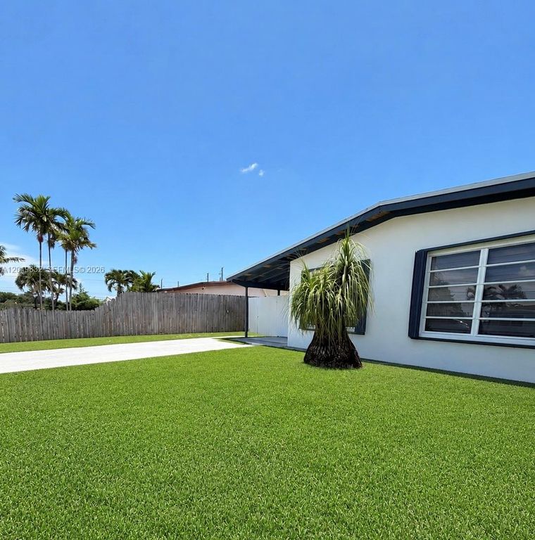 10730 SW 52nd Terrace, Miami, FL 33165