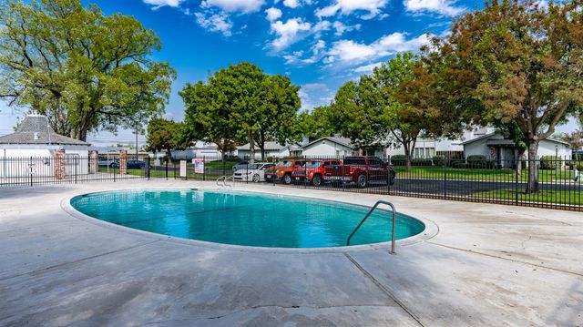 2640 Parkway, Ceres, CA 95307