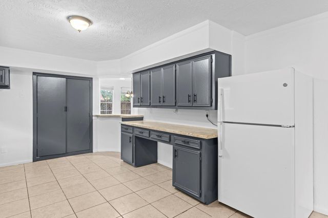 10102 Valley Breeze Drive, Houston, TX 77078