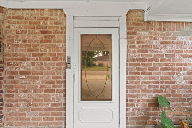 10102 Valley Breeze Drive, Houston, TX 77078
