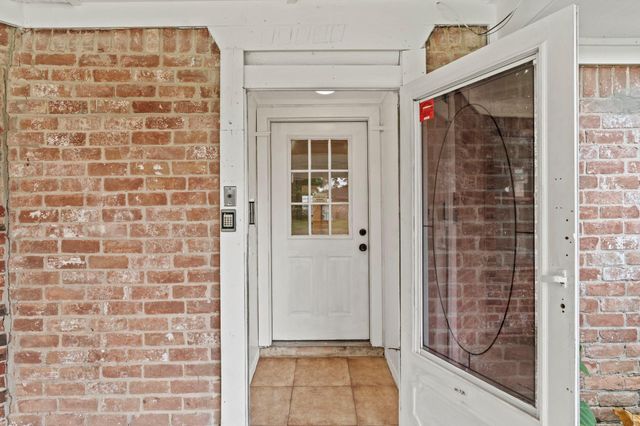 10102 Valley Breeze Drive, Houston, TX 77078