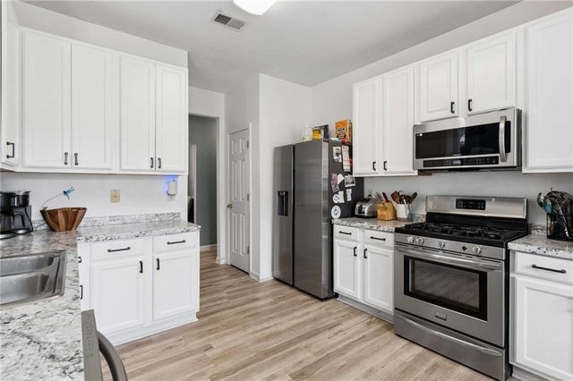 5076 Huntcrest Drive SW, Mableton, GA 30126