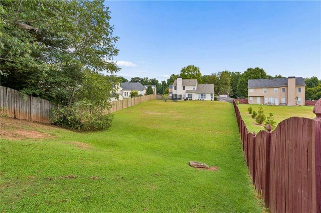 5076 Huntcrest Drive SW, Mableton, GA 30126