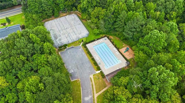 5076 Huntcrest Drive SW, Mableton, GA 30126