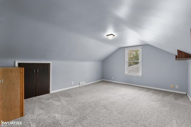21215 E 11 Mile Road, St Clair Shores, MI 48081