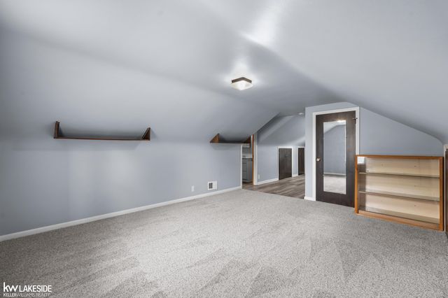 21215 E 11 Mile Road, St Clair Shores, MI 48081