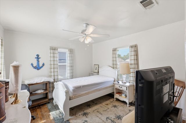 6807 Prosper Street, Dallas, TX 75209
