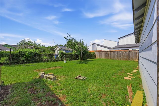 6807 Prosper Street, Dallas, TX 75209