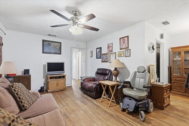 6807 Prosper Street, Dallas, TX 75209