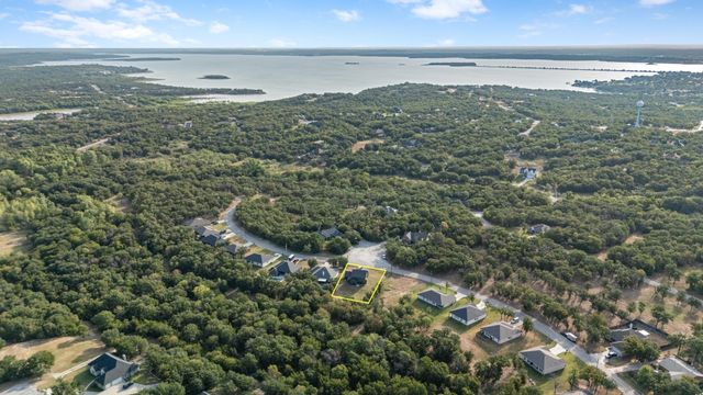 121 Jim Walter Drive, Runaway Bay, TX 76426