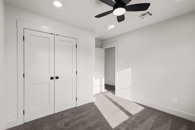 121 Jim Walter Drive, Runaway Bay, TX 76426