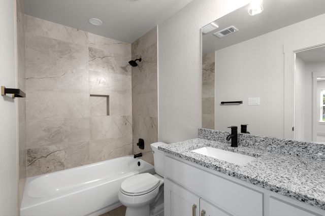 121 Jim Walter Drive, Runaway Bay, TX 76426