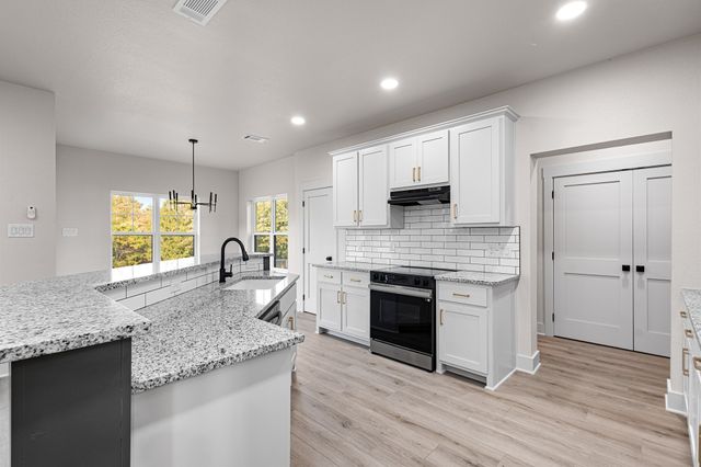 121 Jim Walter Drive, Runaway Bay, TX 76426