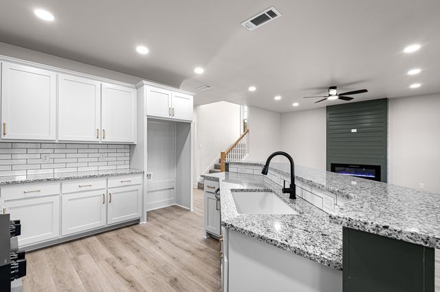 121 Jim Walter Drive, Runaway Bay, TX 76426