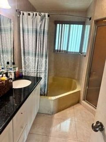 4441 NW 55th Dr, Coconut Creek, FL 33073