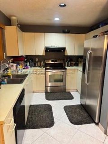4441 NW 55th Dr, Coconut Creek, FL 33073