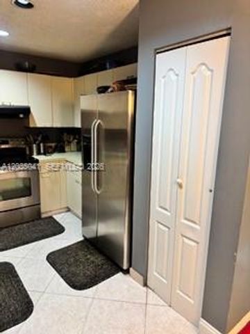 4441 NW 55th Dr, Coconut Creek, FL 33073