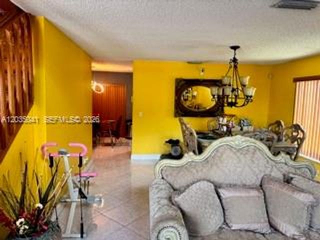 4441 NW 55th Dr, Coconut Creek, FL 33073