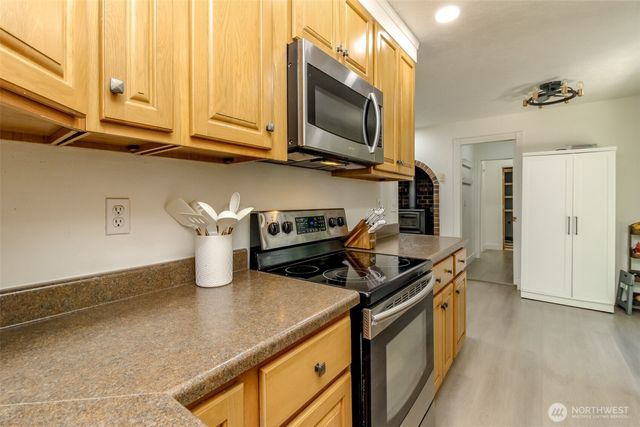 12524 Bingham Avenue E, Tacoma, WA 98446