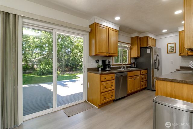 12524 Bingham Avenue E, Tacoma, WA 98446