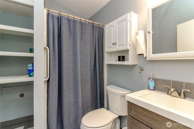 12524 Bingham Avenue E, Tacoma, WA 98446