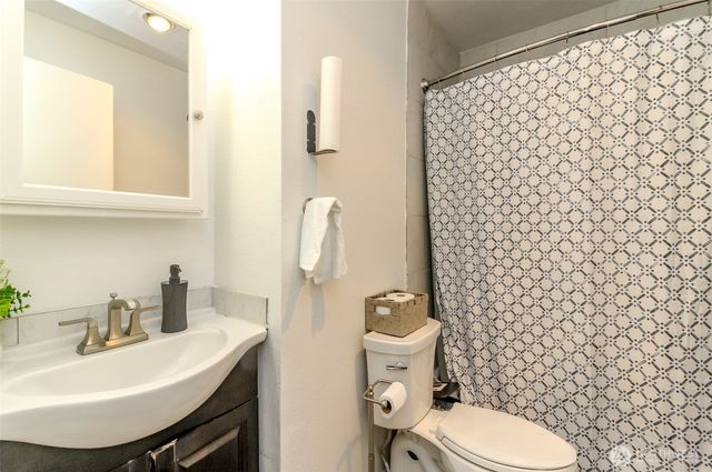 12524 Bingham Avenue E, Tacoma, WA 98446