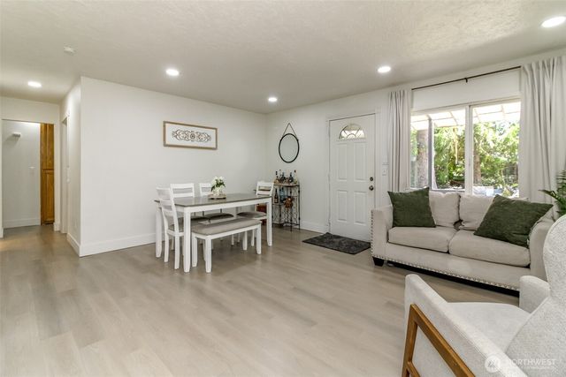 12524 Bingham Avenue E, Tacoma, WA 98446