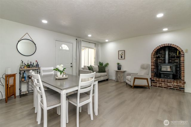 12524 Bingham Avenue E, Tacoma, WA 98446