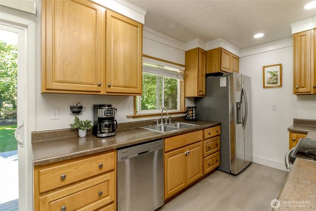 12524 Bingham Avenue E, Tacoma, WA 98446