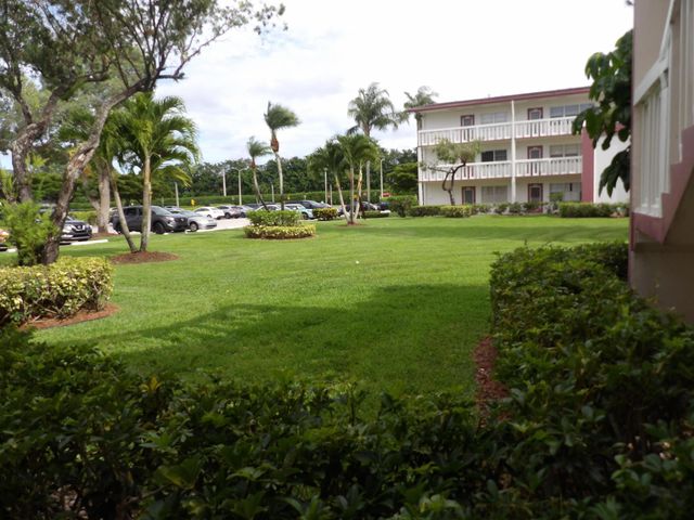 195 Fanshaw Way E 195, Boca Raton, FL 33434