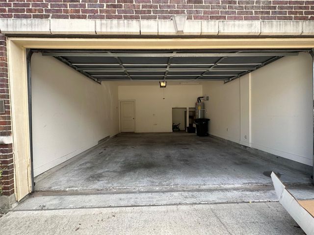 5151 Oasis Park Lane, Houston, TX 77021