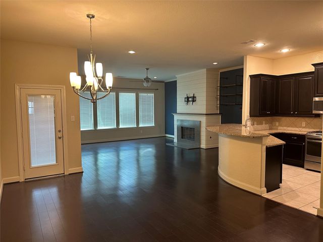5151 Oasis Park Lane, Houston, TX 77021
